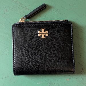 Tory Burch Black Pebbled Leather Wallet 4”x3.5” Perfect condition!